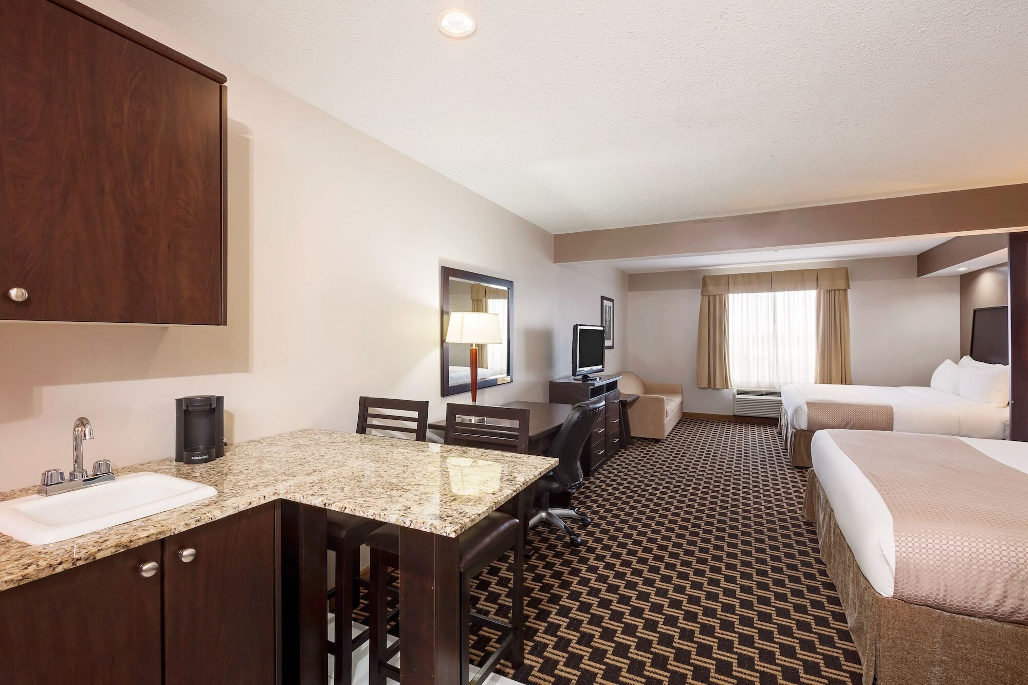 Ramada By Wyndham Cold Lake Ngoại thất bức ảnh