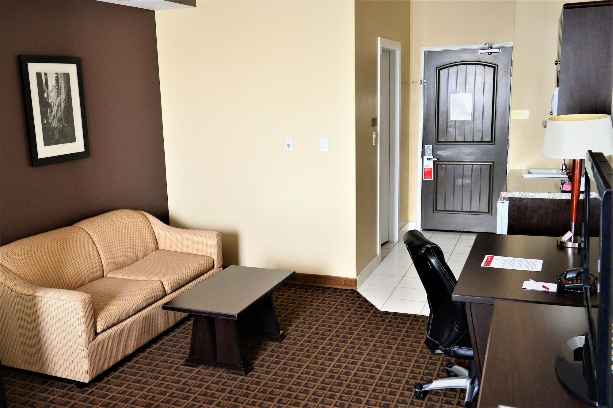 Ramada By Wyndham Cold Lake Ngoại thất bức ảnh