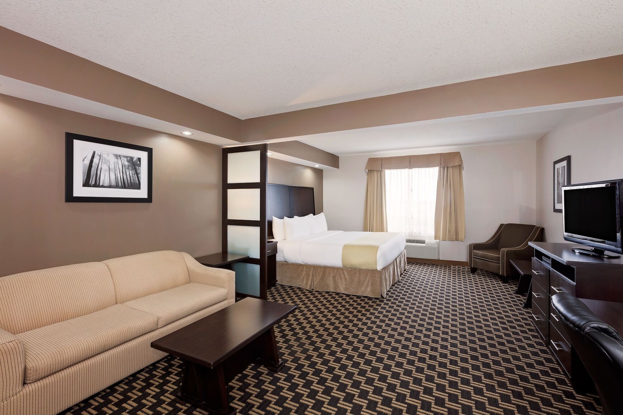 Ramada By Wyndham Cold Lake Ngoại thất bức ảnh